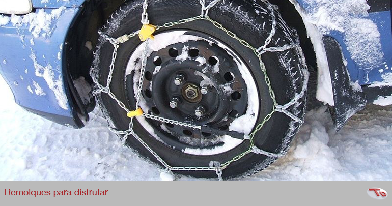 crema girar Girar en descubierto Cómo, cuándo y por qué es necesario usar las cadenas de nieve en el  vehículo | Trailers Design